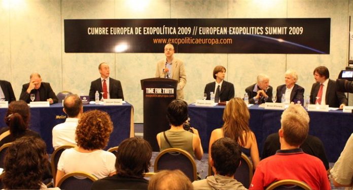 Pressekonferenz zum Auftakt des Exopolitik-Gipfels 2009