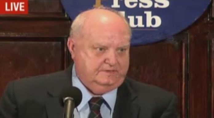 Oberstleutnant a.D. Arneson: UFO über Luftwaffenbasis Oberstleutnant a.D. Dwynne Arneson