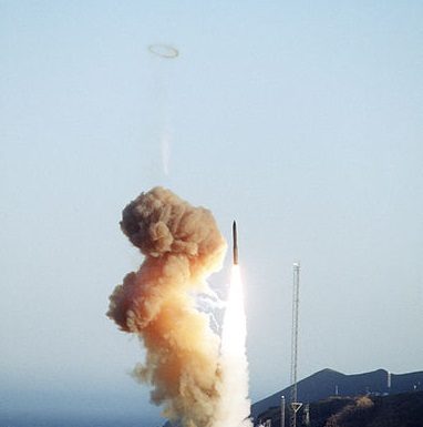 Minuteman_III_launch_1994