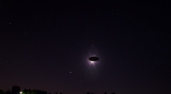 UFO_Black_Sterne_Tobi