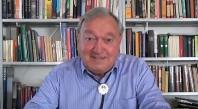 Rezension: Erich von Dänikens Vermächtnis Das Erich von Däniken Vermächtnis - Quelle: YouTube