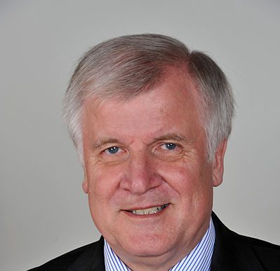 Herr Seehofer: Was wissen Sie über UFOs? Seehofer_credit_Ralf_Roletschek_source_wikimedia_commons